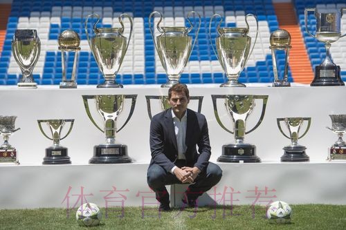 卡西发推祝贺皇马晋级欧冠半决赛:杰出表现